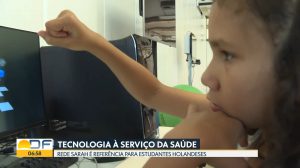 20191223 Reabilitação Em Laboratório De Realidade Virtual Captura Captura de tela do Bom Dia DF, da TV Globo, mostra garoto exercitando o braço direito com jogo de computador no laboratório de realidade virtual do SARAH Brasília Lago Norte.