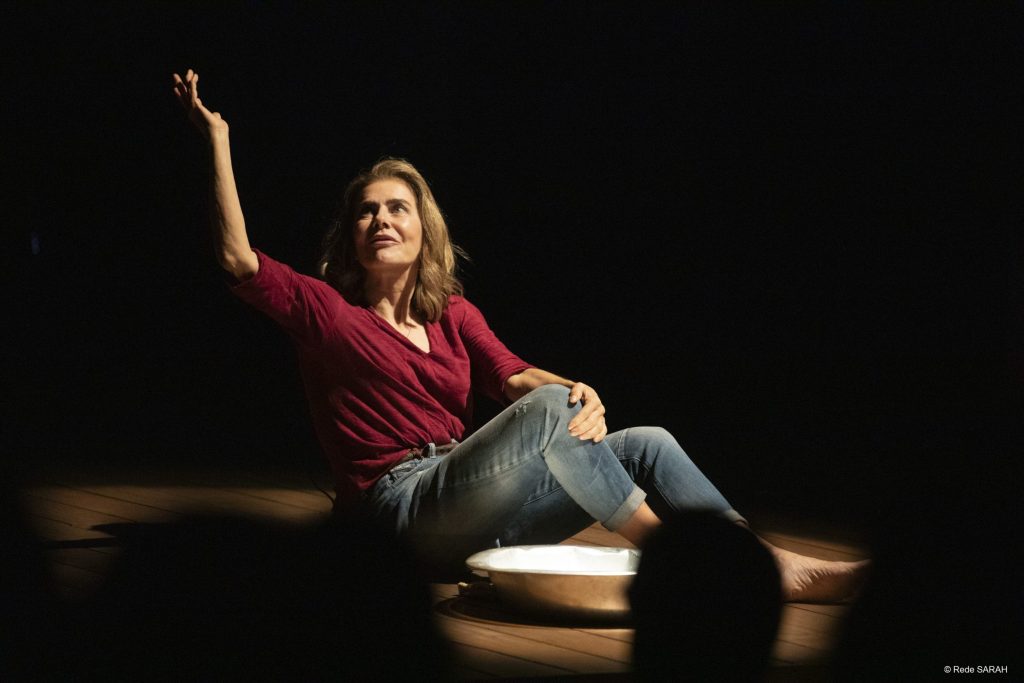 Maitê Proença em seu monólogo "O pior de mim"