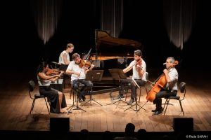 Quarteto de Cordas e a pianista Anastasiya Evsina tocam no teatro SARAH